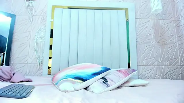 Rebecca Mitchell online show from 11-21-25, 11:53