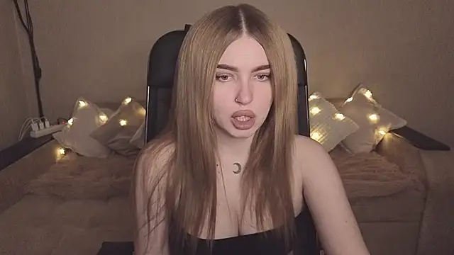 ViolettaLopez online show from 11-27-25, 01:46