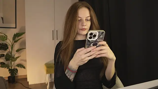 LadyInBad online show from 10-16-25, 06:42