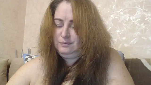 Snapshot of Amy_August chatting on 02-01-25, 12:37 Amy August online show from 02-01-25, 12:37