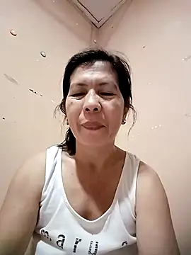 Snapshot of TropicalFlower chatting on 02-11-25, 11:21 TropicalFlower online show from 02-11-25, 11:21