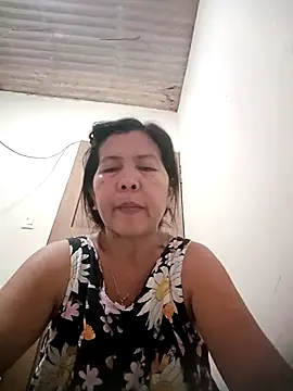 Snapshot of TropicalFlower chatting on 03-04-26, 10:21 TropicalFlower online show from 03-04-26, 10:21