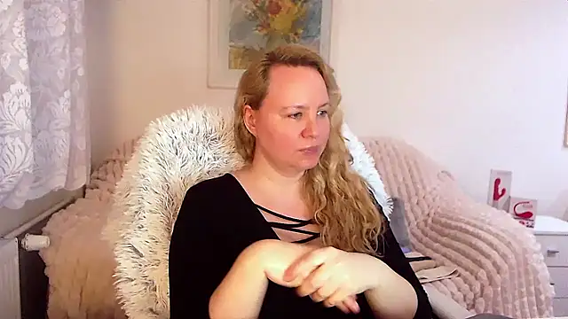 Sarah4you online show from 01-28-25, 09:50