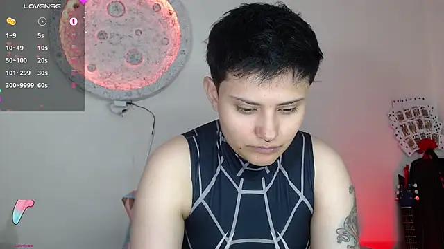 girl intense444 online show from 01-28-25, 09:19