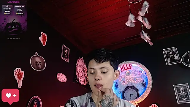 girl intense444 online show from 10-20-25, 12:38