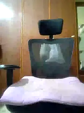 Snapshot of suny27sin chatting on 01-25-25, 09:35 suny27sin online show from 01-25-25, 09:35