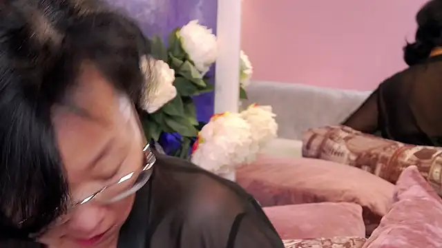 Asian legs online show from 02-21-26, 09:54