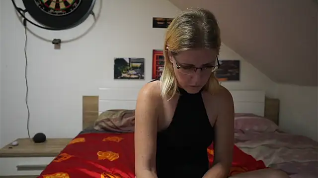 Moistdevil online show from 11-17-25, 01:50