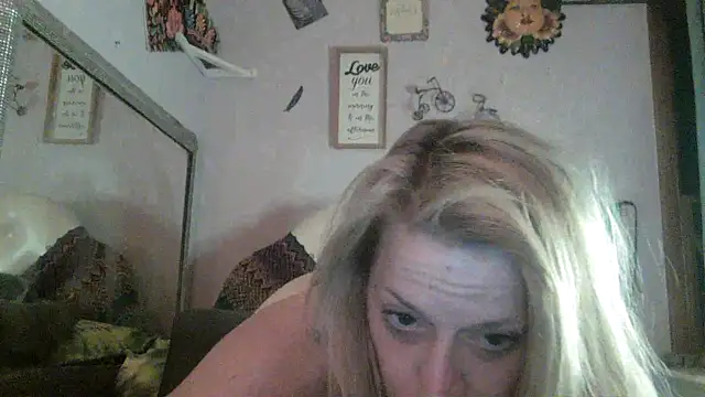 MommaCummins00 online show from 03-29-26, 08:25