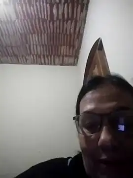 Snapshot of catdool chatting on 05-25-26, 08:48 catdool online show from 05-25-26, 08:48