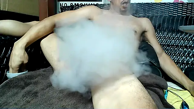 Snapshot of HungHawaiian808@xh chatting on 03-21-25, 12:18 HungHawaiian808xh online show from 03-21-25, 12:18