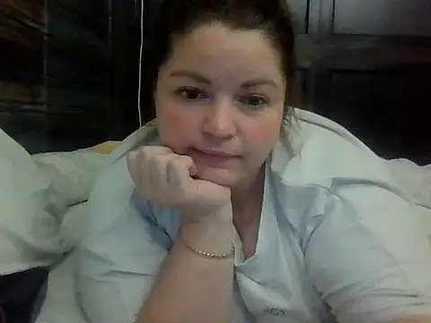 Snapshot of cute__cherry chatting on 06-19-26, 08:01 cute cherry online show from 06-19-26, 08:01