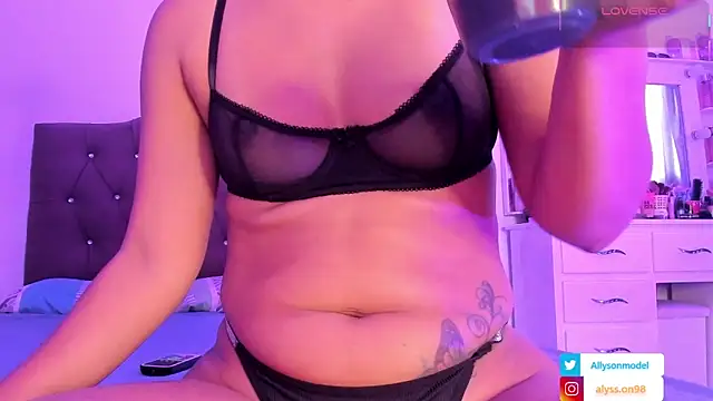alysson 18 online show from 05-29-26, 02:26
