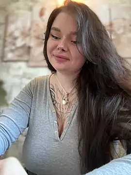 Snapshot of MommyDimitrescu_ chatting on 12-19-24, 07:07 MommyDimitrescu online show from 12-19-24, 07:07