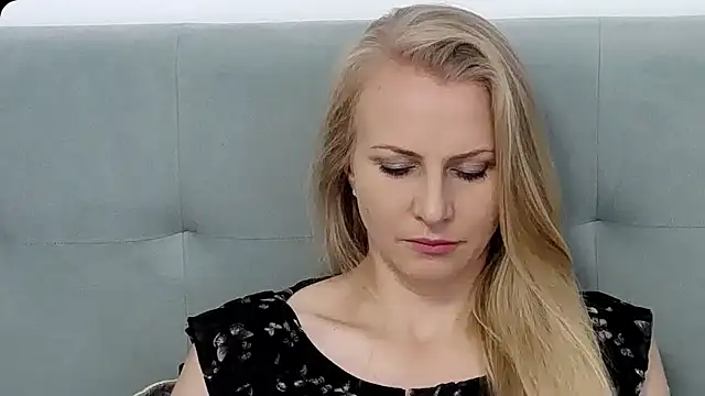 K  Adrienne online show from 07-17-26, 05:47