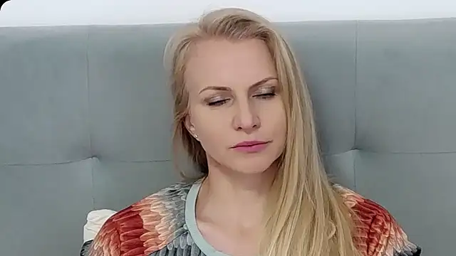 K  Adrienne online show from 07-18-26, 05:11