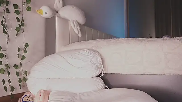 Snapshot of liassmolly1_couple chatting on 02-23-25, 09:59 liassmolly1 couple online show from 02-23-25, 09:59