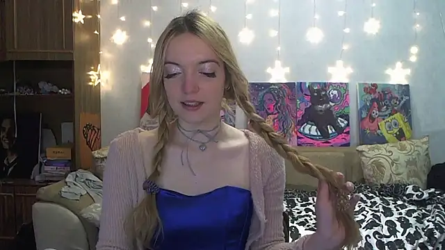 SecretSophia online show from 01-01-25, 12:00