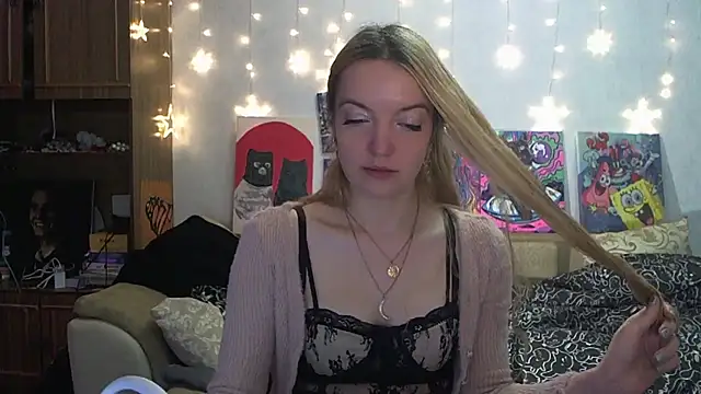 SecretSophia online show from 01-05-25, 12:42