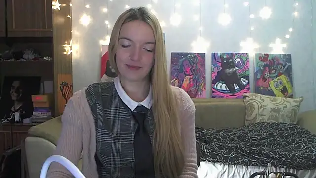 SecretSophia online show from 01-09-25, 05:33