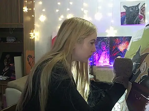 SecretSophia online show from 03-19-25, 09:37