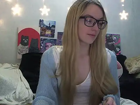 SecretSophia online show from 09-25-25, 08:45