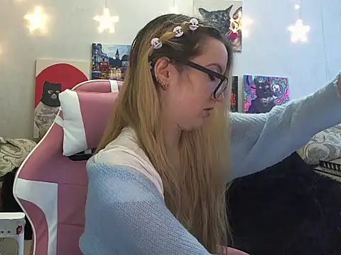 SecretSophia online show from 10-21-25, 11:22