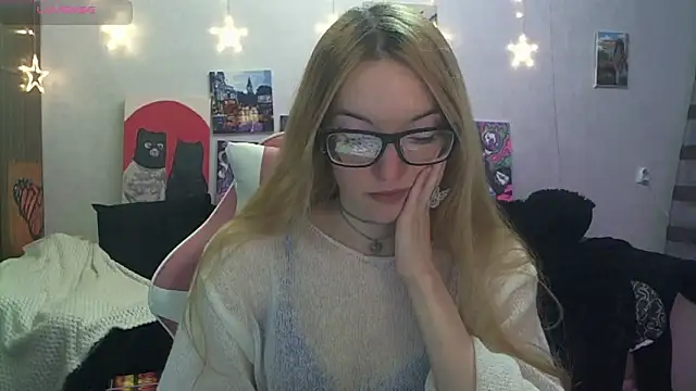 SecretSophia online show from 01-06-26, 02:04