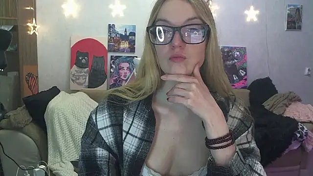 SecretSophia online show from 03-01-26, 09:17