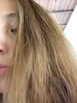 VickyHoult online show from 12-28-24, 06:50