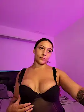 VickyHoult online show from 02-06-25, 11:04