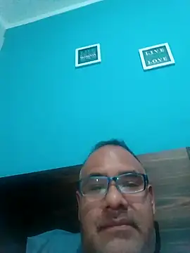 PhillDrake11 online show from 11-28-25, 04:04