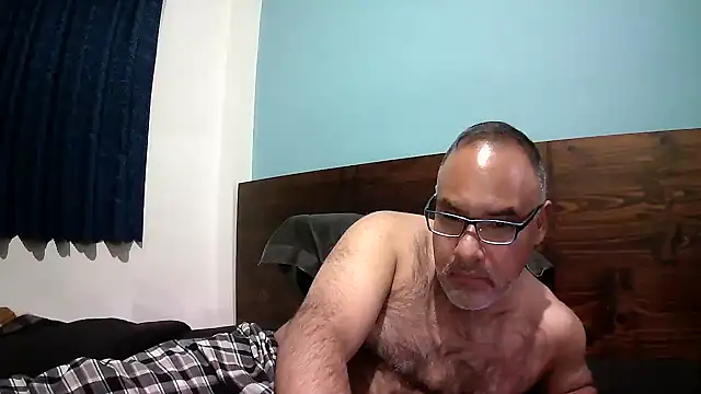 Snapshot of PhillDrake11 chatting on 01-07-26, 01:41 PhillDrake11 online show from 01-07-26, 01:41