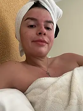 Snapshot of Natanniella chatting on 06-28-26, 03:29 Natanniella online show from 06-28-26, 03:29