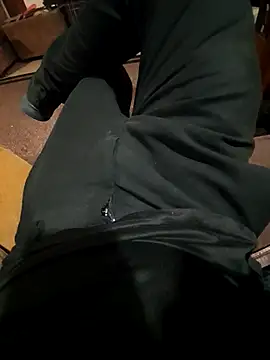 Snapshot of raji9290 chatting on 01-25-25, 02:04 raji9290 online show from 01-25-25, 02:04