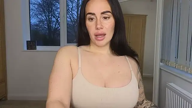 Snapshot of LibbyLoveHeartx chatting on 01-18-26, 08:51 LibbyLoveHeartx online show from 01-18-26, 08:51