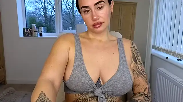 Snapshot of LibbyLoveHeartx chatting on 02-10-26, 08:29 LibbyLoveHeartx online show from 02-10-26, 08:29