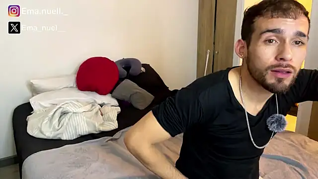 Snapshot of Emanuell__ chatting on 04-21-26, 01:53 Emanuell online show from 04-21-26, 01:53