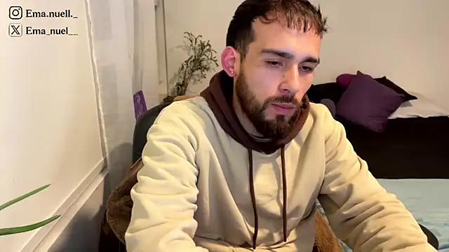 Snapshot of Emanuell__ chatting on 05-19-26, 01:56 Emanuell online show from 05-19-26, 01:56