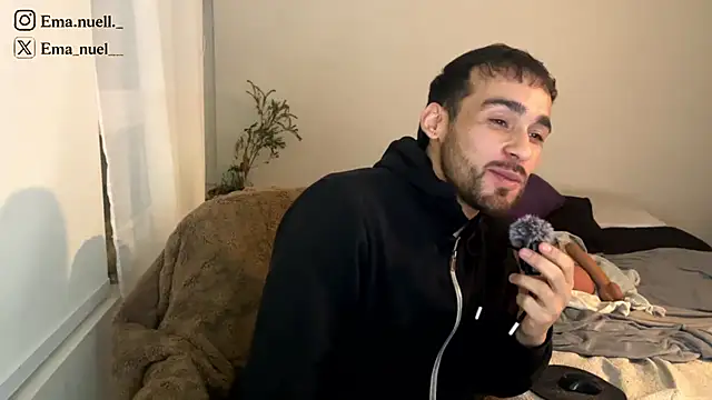 Snapshot of Emanuell__ chatting on 05-21-26, 11:12 Emanuell online show from 05-21-26, 11:12