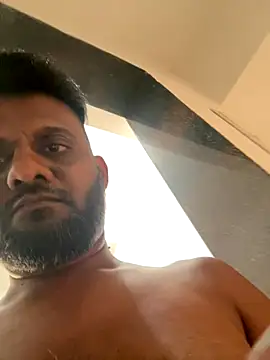 Snapshot of HIMSEXY chatting on 10-28-25, 01:31 HIMSEXY online show from 10-28-25, 01:31