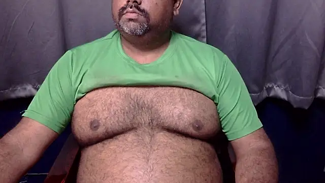 Snapshot of hairysubcub_70 chatting on 02-10-26, 05:00 hairysubcub 70 online show from 02-10-26, 05:00