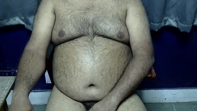 Snapshot of hairysubcub_70 chatting on 02-18-26, 06:59 hairysubcub 70 online show from 02-18-26, 06:59