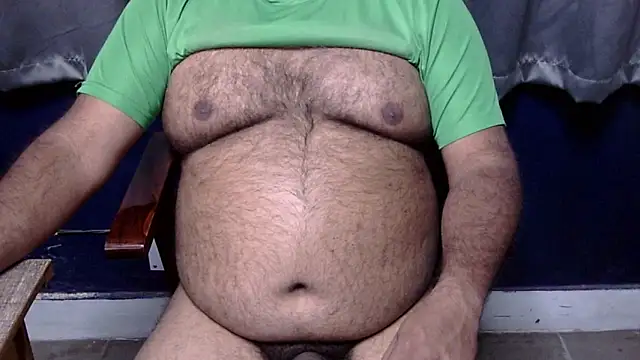 Snapshot of hairysubcub_70 chatting on 02-19-26, 07:04 hairysubcub 70 online show from 02-19-26, 07:04