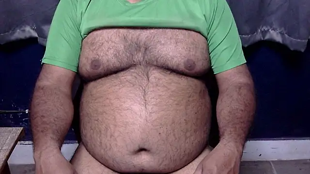 Snapshot of hairysubcub_70 chatting on 02-20-26, 08:38 hairysubcub 70 online show from 02-20-26, 08:38