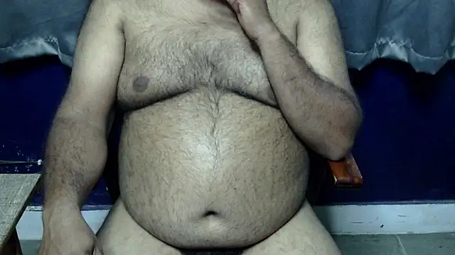 Snapshot of hairysubcub_70 chatting on 02-22-26, 06:50 hairysubcub 70 online show from 02-22-26, 06:50
