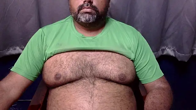 Snapshot of hairysubcub_70 chatting on 02-24-26, 07:17 hairysubcub 70 online show from 02-24-26, 07:17