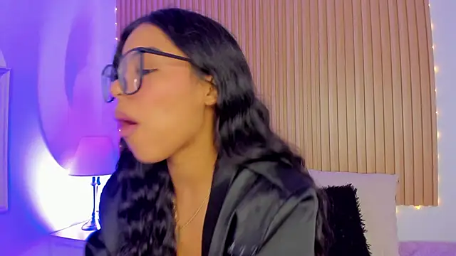 GenesisRuiz online show from 02-11-25, 01:51