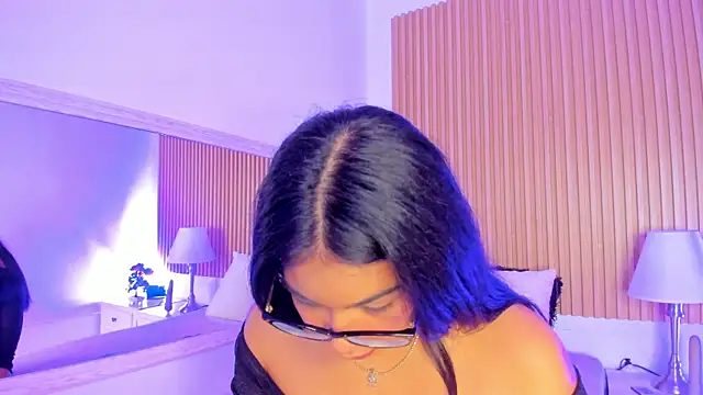 GenesisRuiz online show from 03-06-25, 01:46