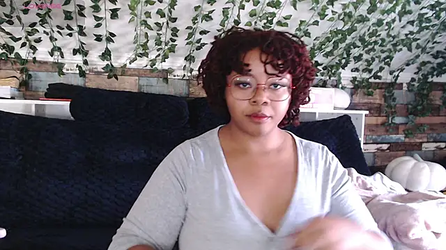 Snapshot of -khayaparker chatting on 12-19-24, 05:29 -khayaparker online show from 12-19-24, 05:29